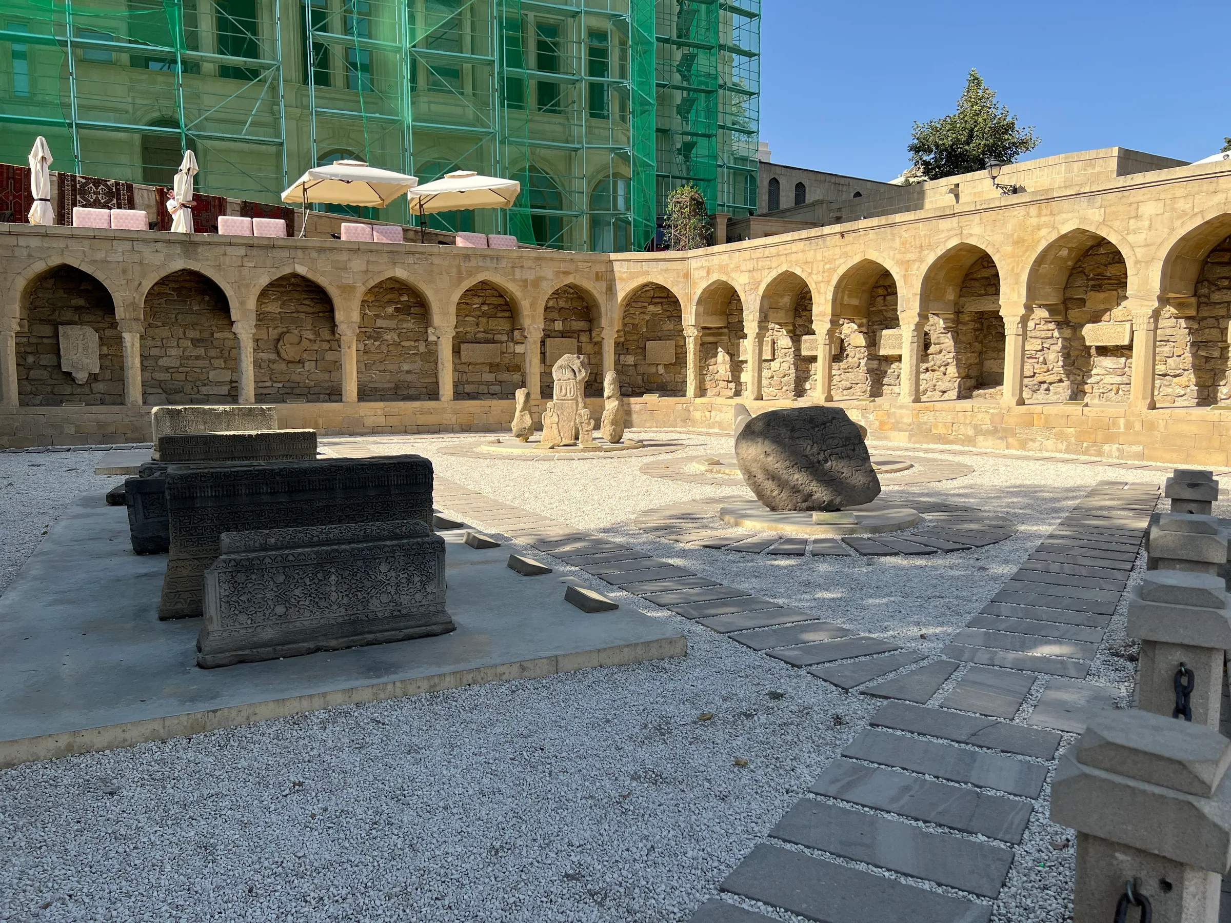 巴库古城中的历史建筑