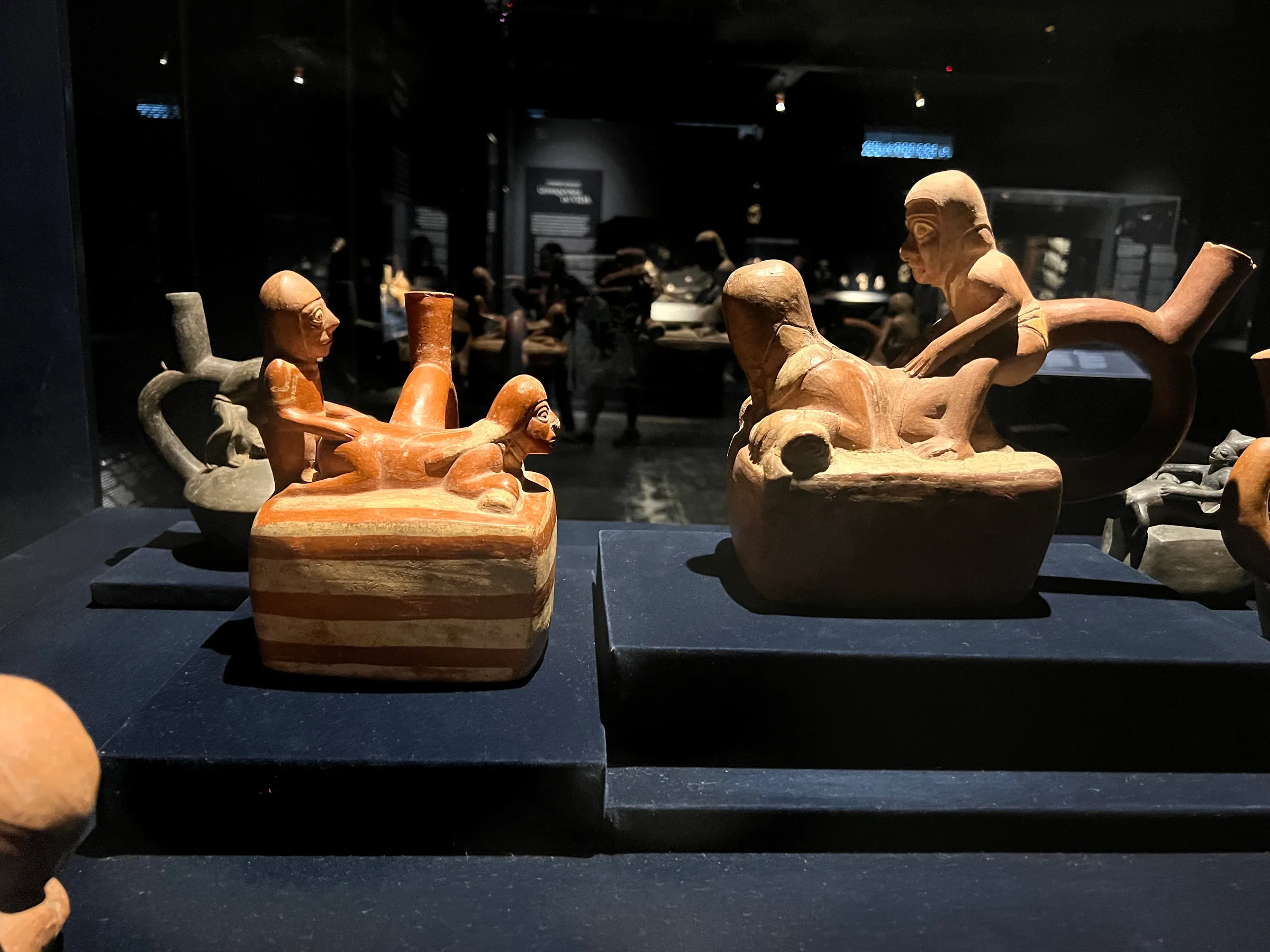 拉尔科博物馆情色陶器展厅中的古代秘鲁陶器